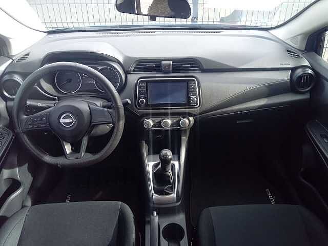 Nissan Versa