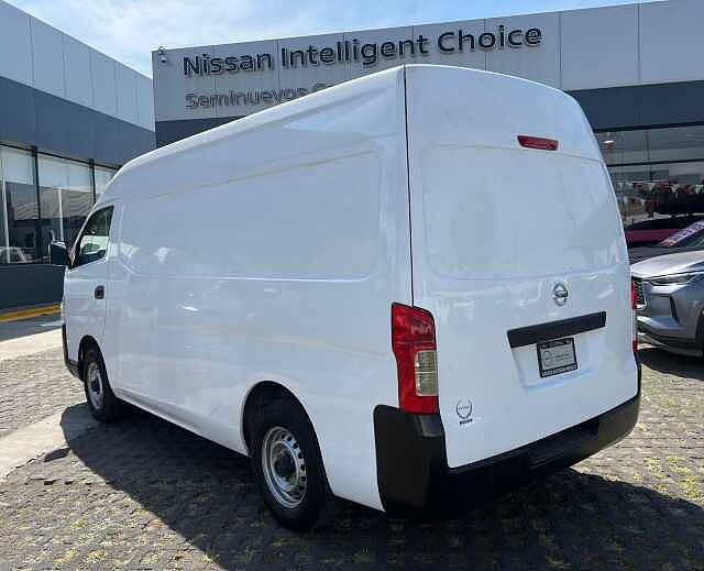 Nissan Urvan