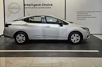 Nissan VERSA  Plata