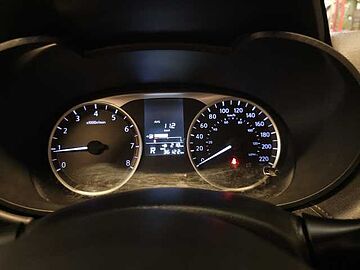 Nissan VERSA  Plata