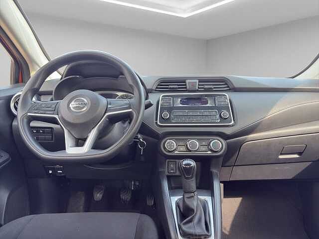 Nissan Versa