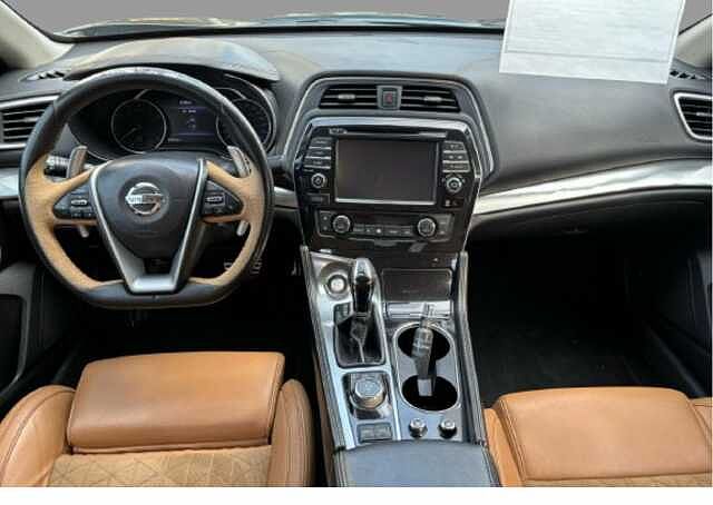 Nissan Maxima