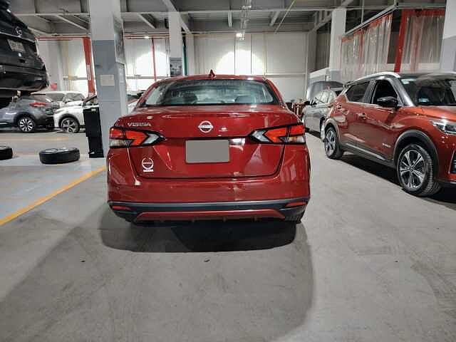 Nissan Versa