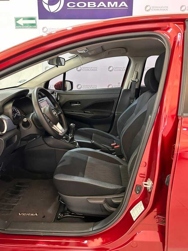 Nissan Versa