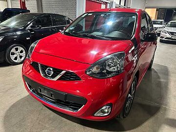 Nissan March  Rojo