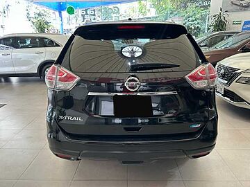 Nissan X-Trail  Negro