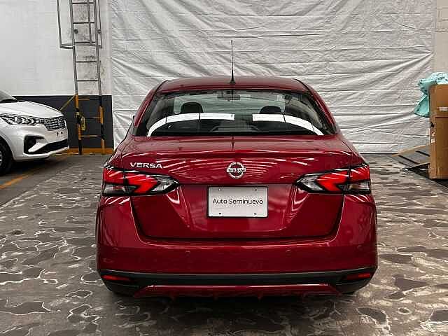 Nissan Versa