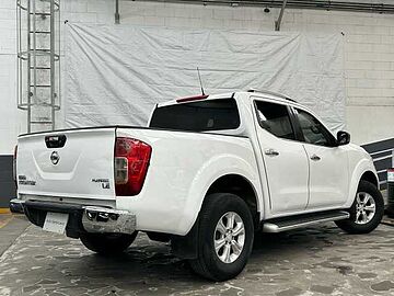 Nissan Frontier  Blanco