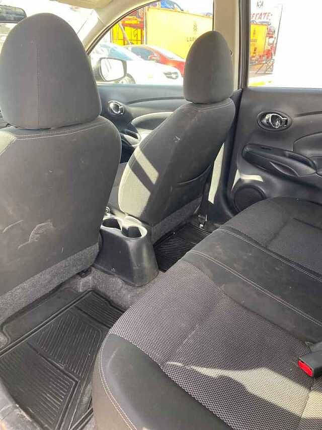 Nissan Versa