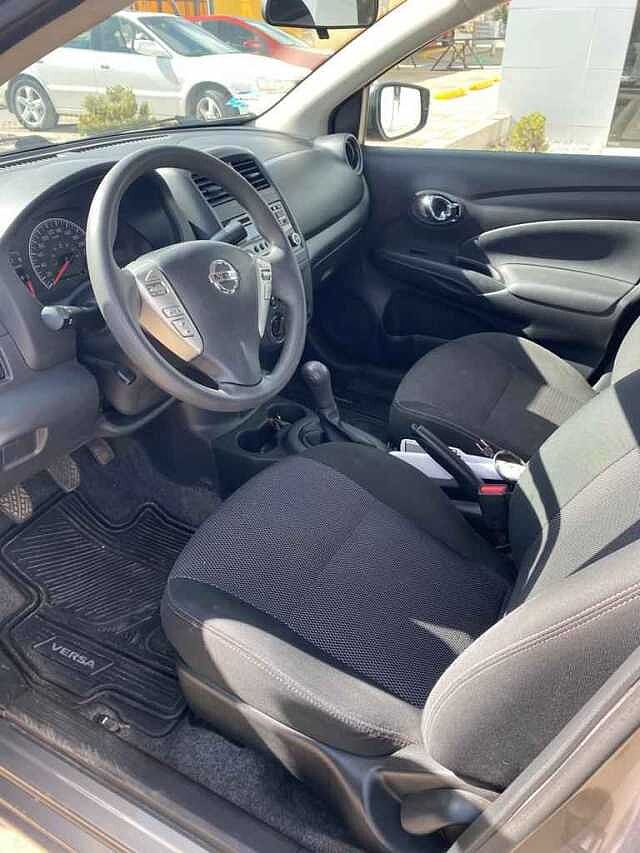 Nissan Versa