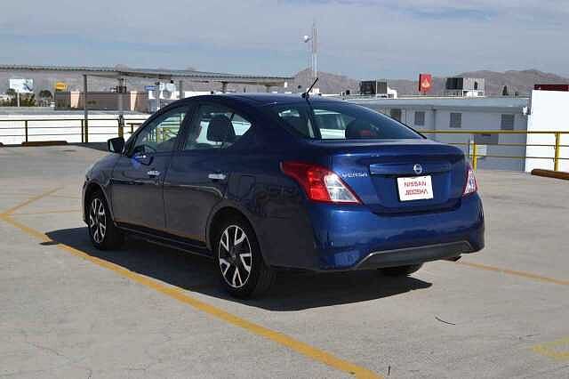 Nissan Versa