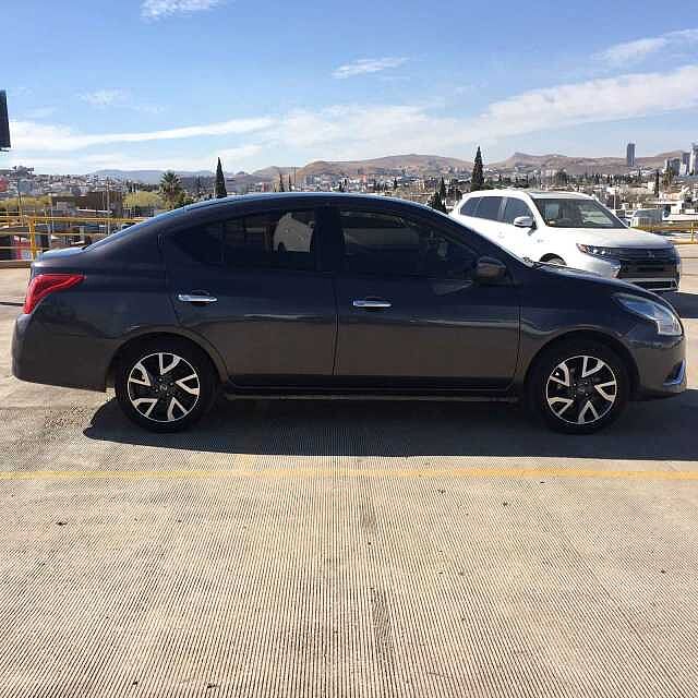 Nissan Versa