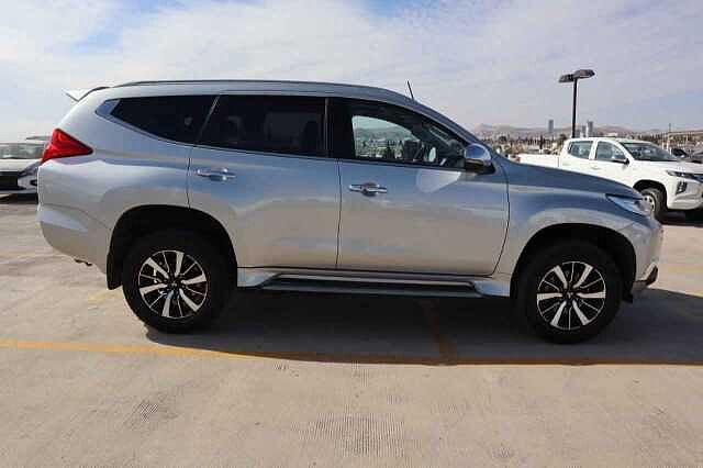 Mitsubishi Montero