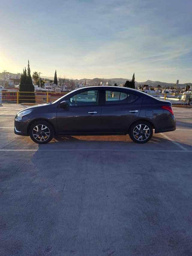 Nissan Versa