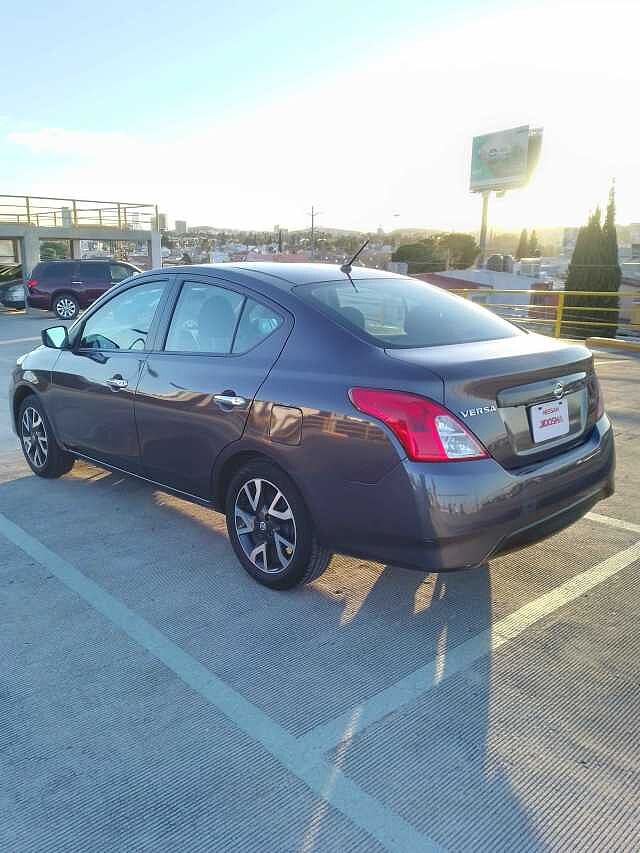 Nissan Versa