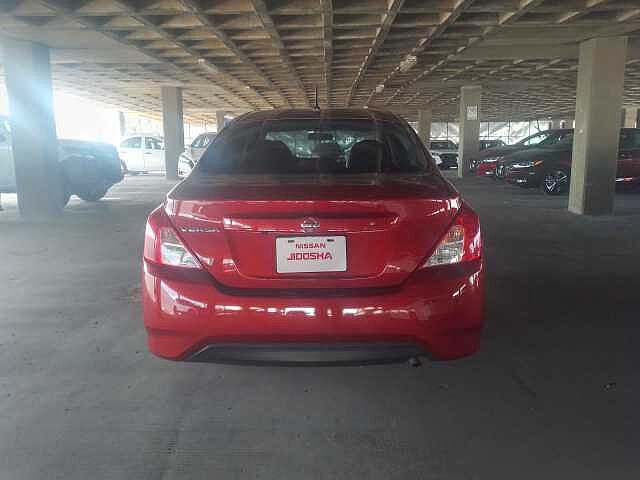 Nissan Versa