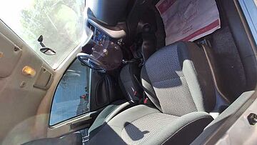 Nissan March  Gris