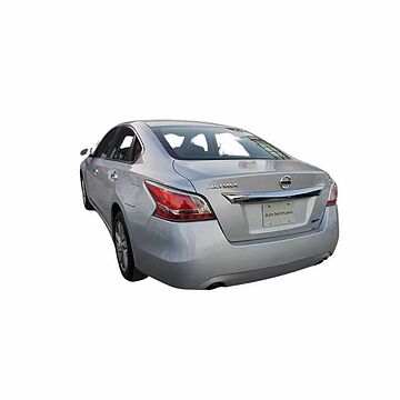 Nissan Altima  Plata