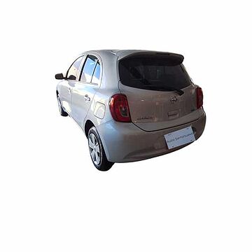 Nissan March  Blanco