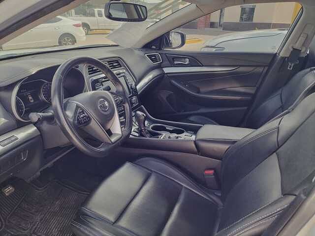 Nissan Maxima