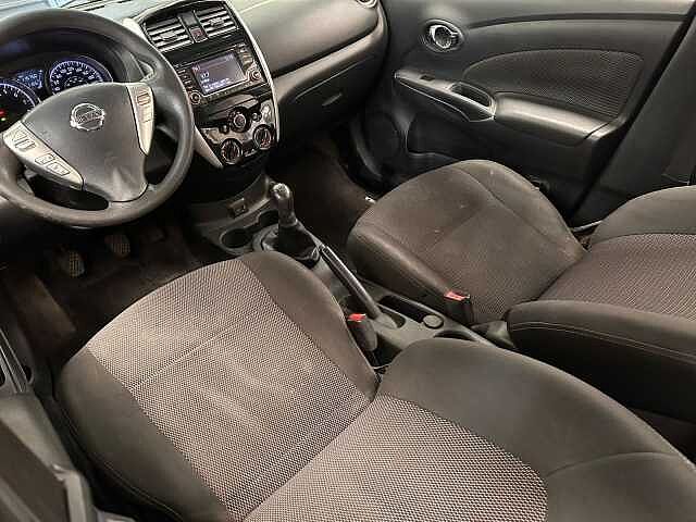 Nissan Versa