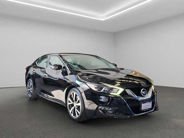 Nissan Maxima