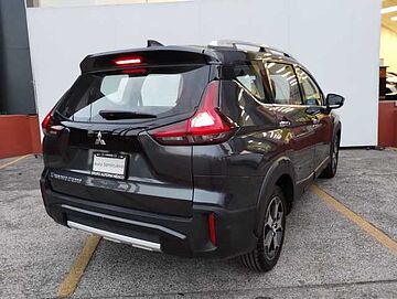Mitsubishi XPANDER  Gris