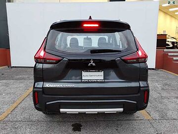 Mitsubishi XPANDER  Gris