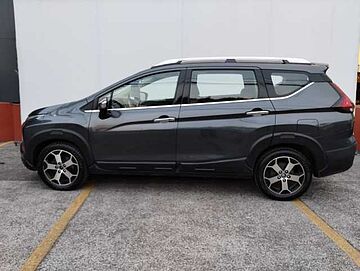 Mitsubishi XPANDER  Gris