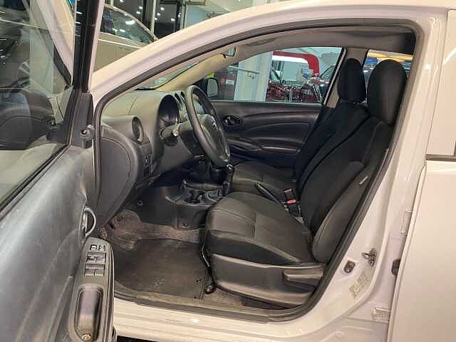 Nissan Versa