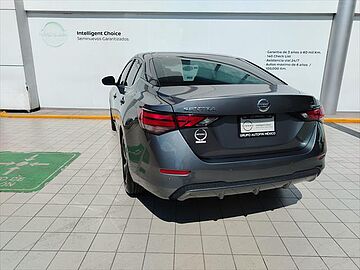 Nissan Sentra  Gris