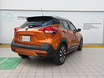 Nissan Kicks  Naranja