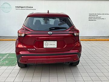 Nissan Kicks  Rojo