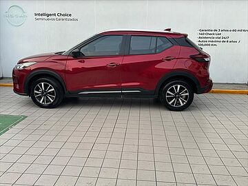 Nissan Kicks  Rojo