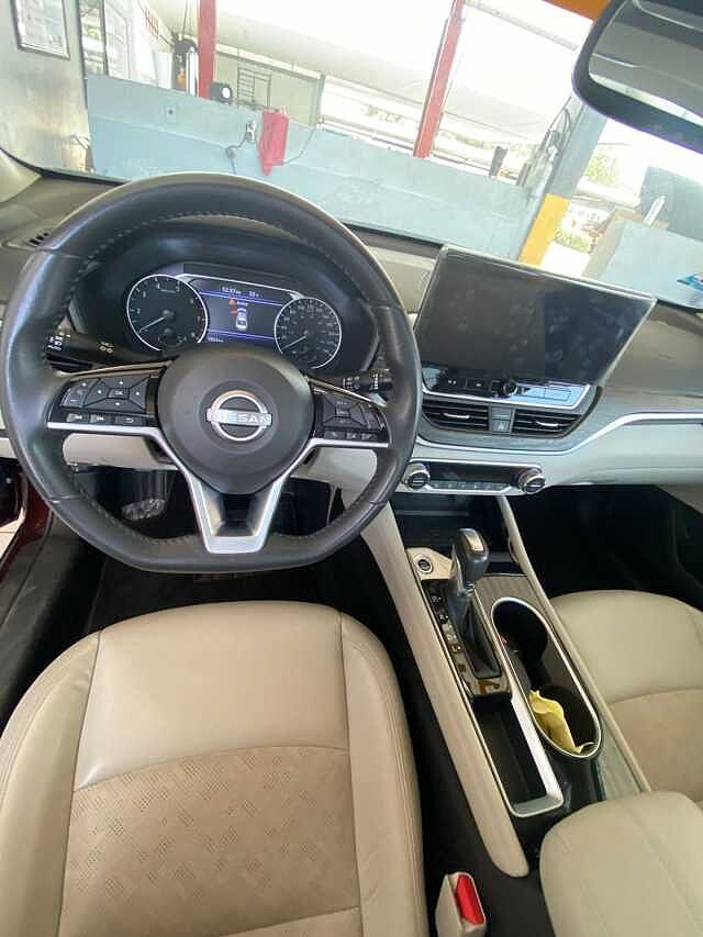 Nissan Altima