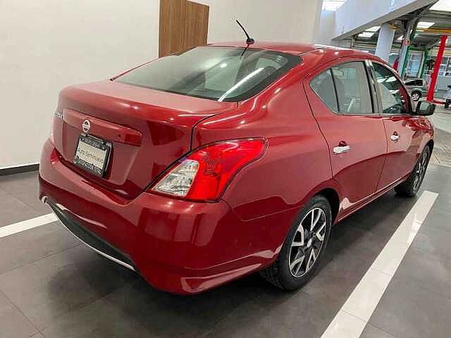 Nissan Versa