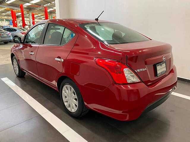 Nissan Versa