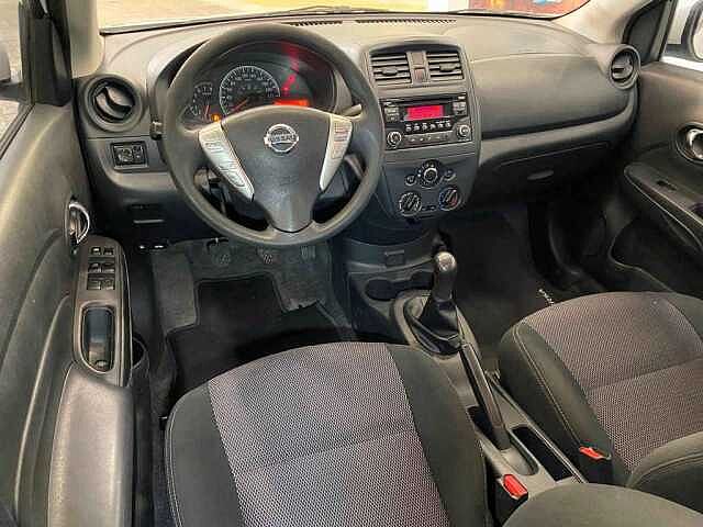 Nissan Versa