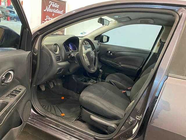 Nissan Versa