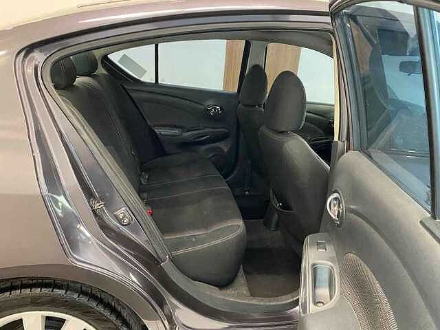 Nissan Versa