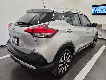 Nissan Kicks  Negro