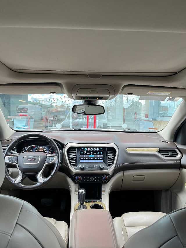 GMC Acadia