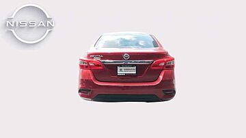 Nissan Sentra  Rojo