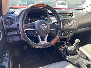 Nissan Frontier  Rojo