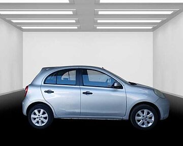 Nissan March  Plata