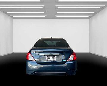 Nissan Versa  Azul