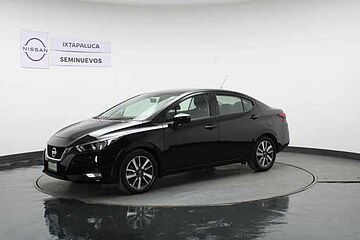Nissan Versa  Negro