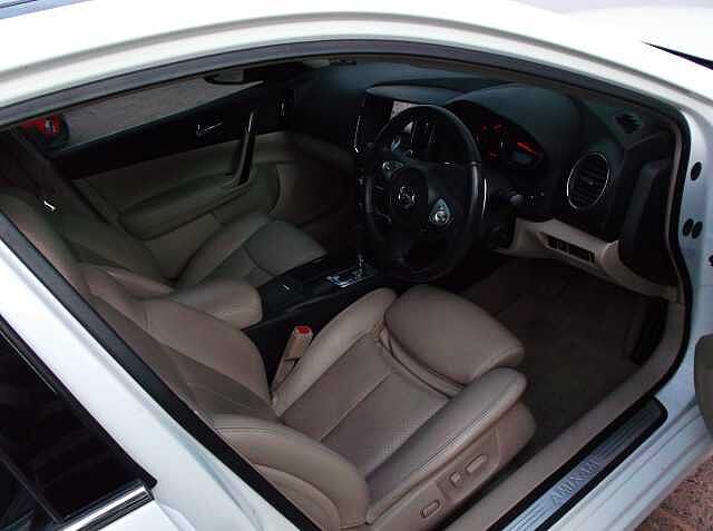 Nissan Maxima