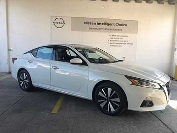 Nissan Altima  Blanco