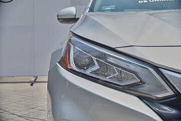 Nissan Altima  Plata
